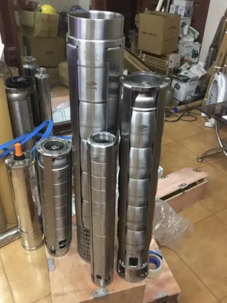 Bơm chìm giếng khoan (bơm hỏa tiễn) chính hãng tại kho Trung Kiên
