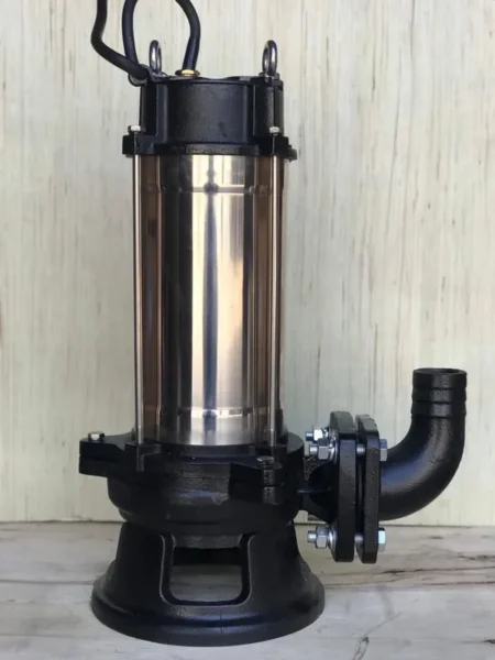 Bơm chìm nước thải thân gang đầu inox tại kho Trung Kiên