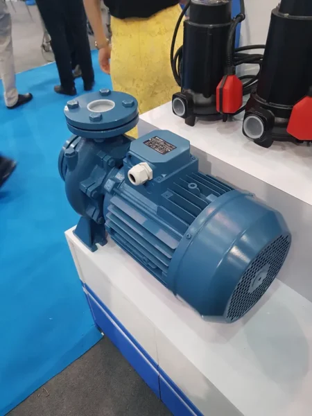 Bơm ly tâm trục ngang chính hãng tại kho Trung Kiên