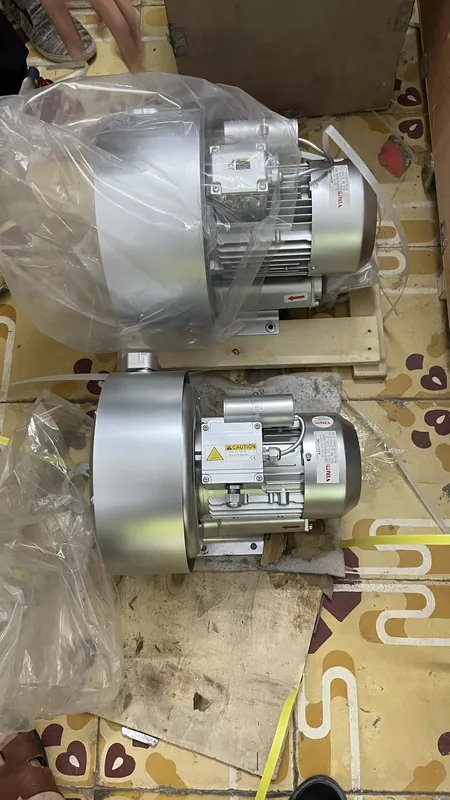 Máy thổi khí con sò tại kho Trung Kiên